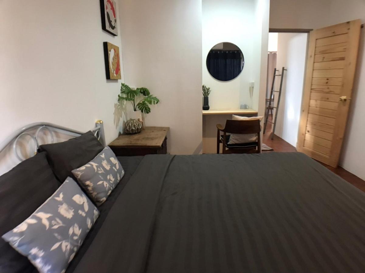 8th House @ Center Of Chiangmai Old Town Apartment *