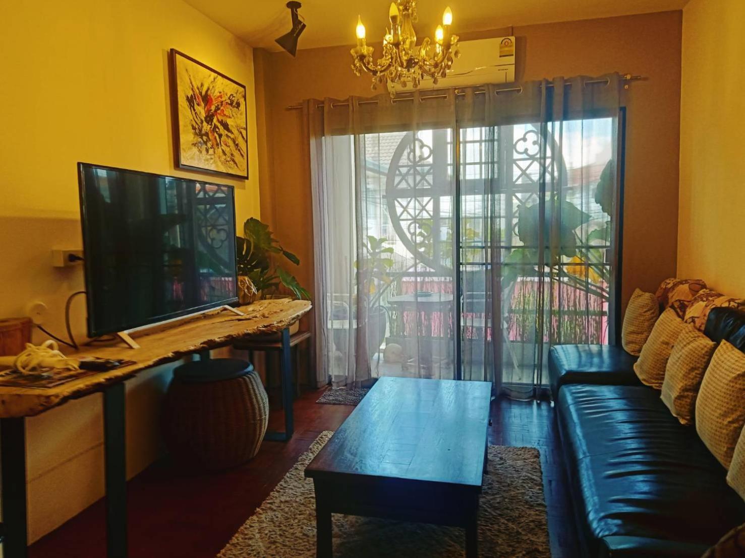 8th House @ Center Of Chiangmai Old Town דירה *